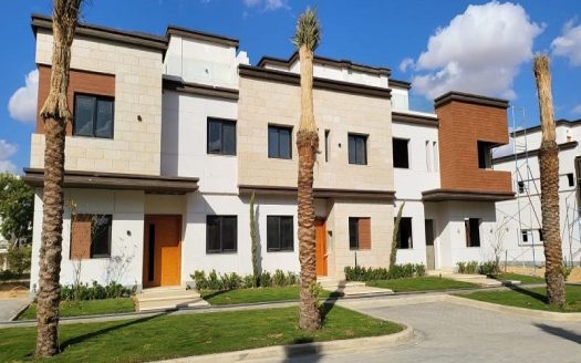 Ready to move Twin House for sale in Azzar 2 New Cairo