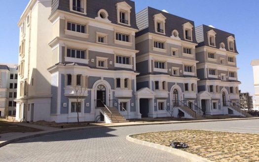 Apartment for sale in Mountain view Hyde Park New Cairo