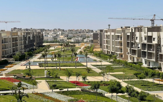 Apartment Ready to move in fifth square in New Cairo