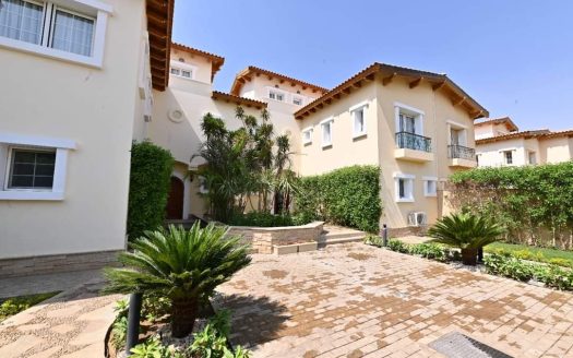 Luxury Town house for sale in Hyde Park New Cairo
