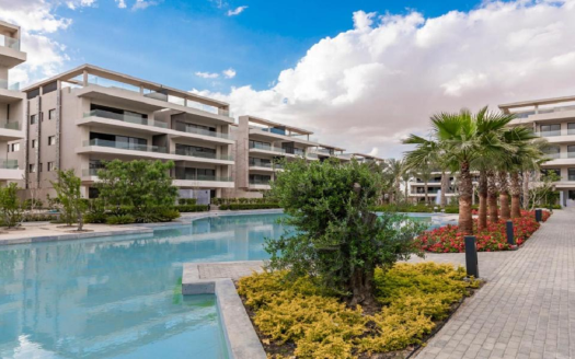 Luxury Apartment for sale in lake view New Cairo