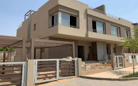 Town house for sale in palm hills New Cairo