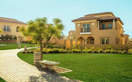 Luxury Ivilla for sale in hyde park  New Cairo