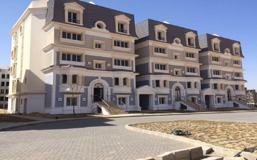 Luxury Apartment for sale in mountain view icity New Cairo