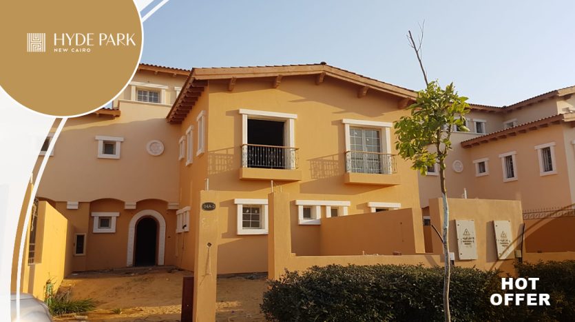 Townhouse resale with installments in Hyde Park New Cairo