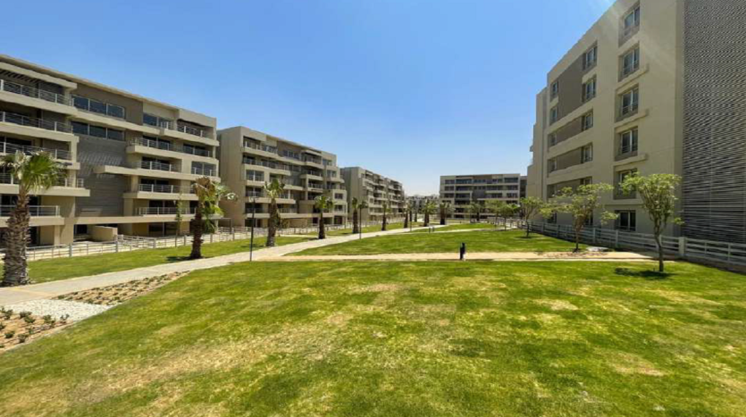 Delivered Apartment for sale in Capital gardens in New Cairo