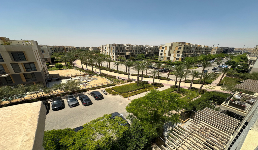 Delivered Duplex with roof and semi finished in Eastown in New Cairo